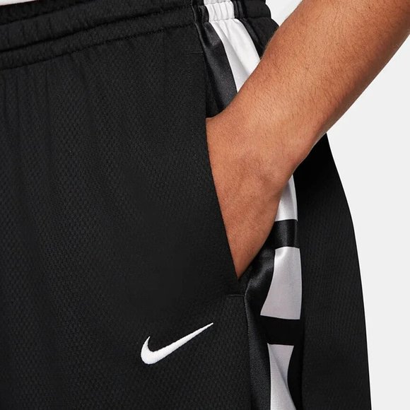 Nike- Men's Black with White Dri-Fit Elite Stripe Basketball Shorts- NWT - Picture 6 of 7